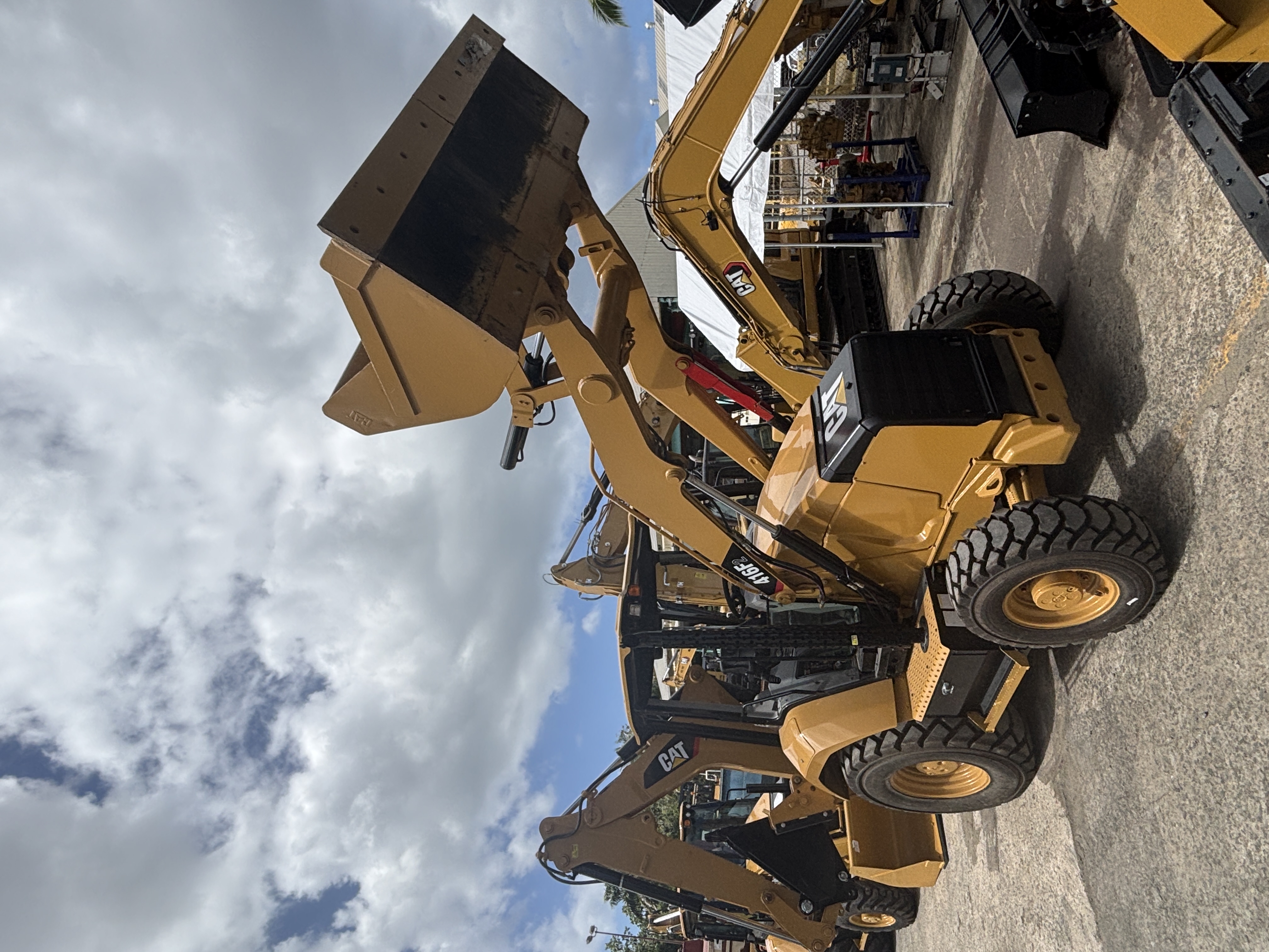 Caterpillar 416F2 AWD - Photo 1