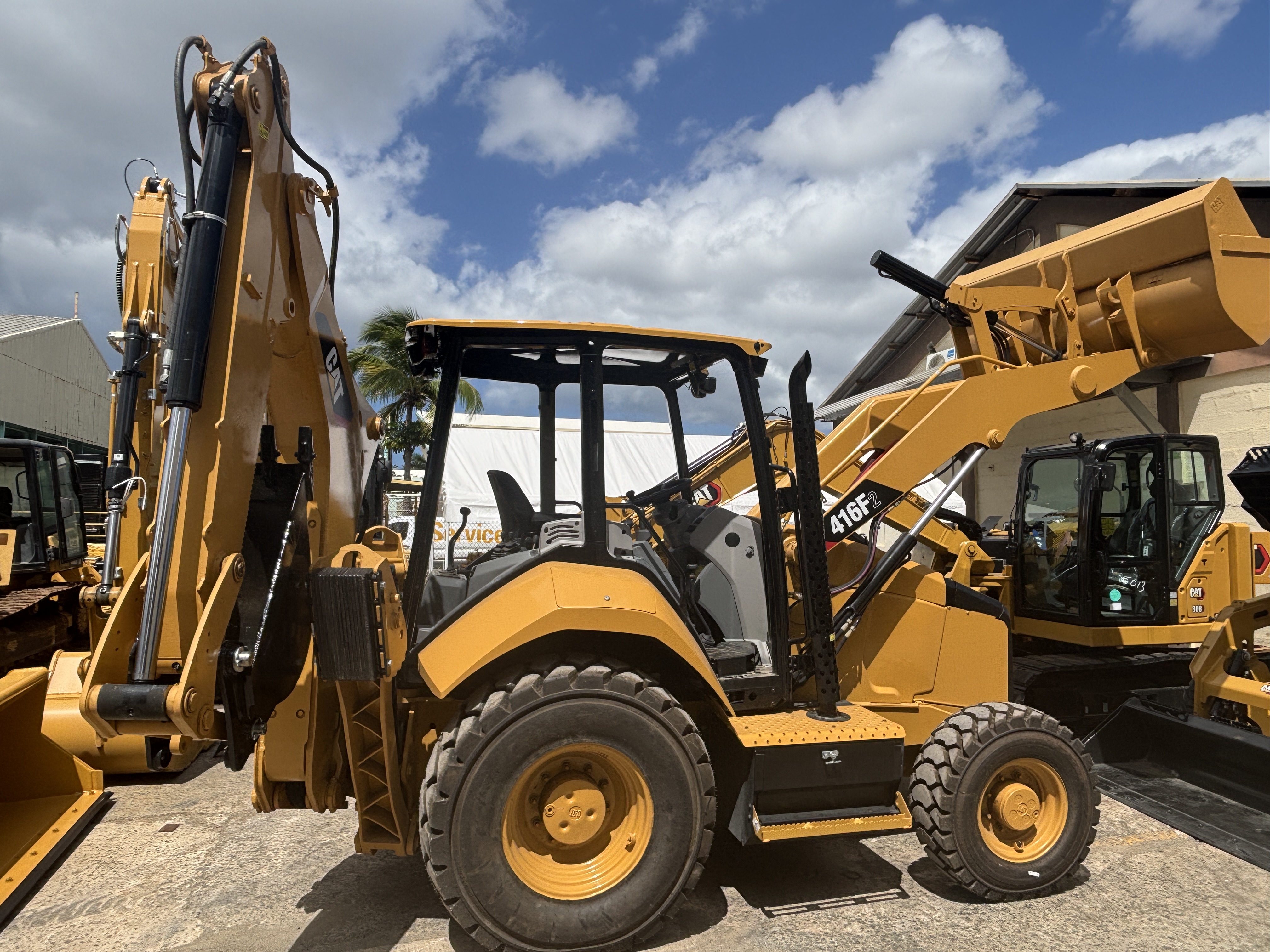 Caterpillar 416F2 AWD - Photo 2